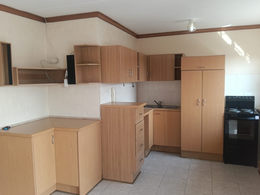 To Let 2 Bedroom Property for Rent in Pentagon Park Free State